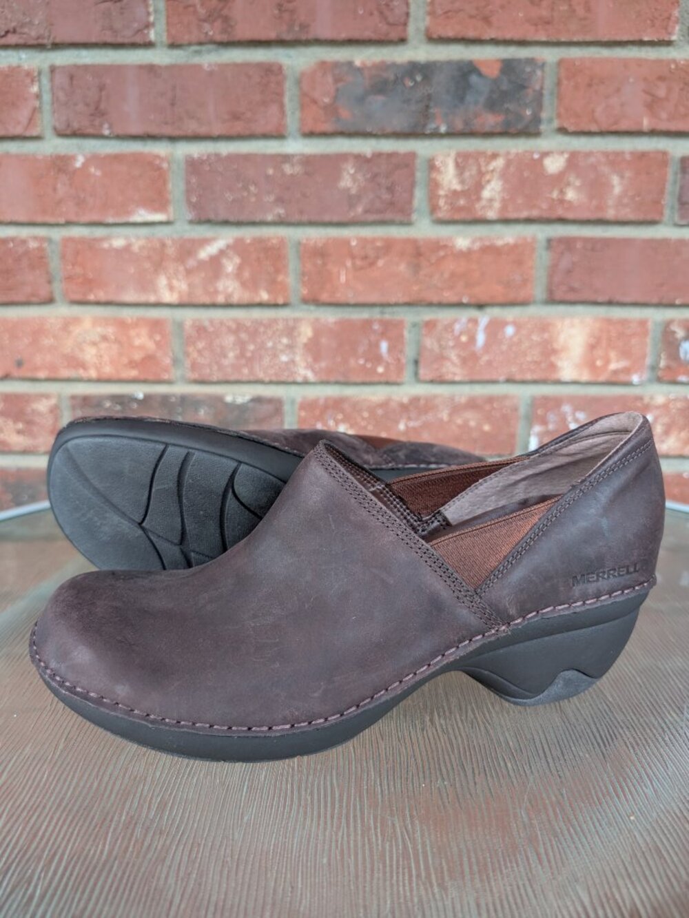 Women's Merrell Emma Brown Leather Slip On Clogs Size 8